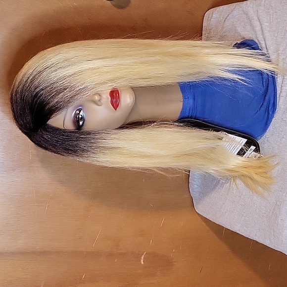 Long Two Tone Wig - Picture 3 of 6